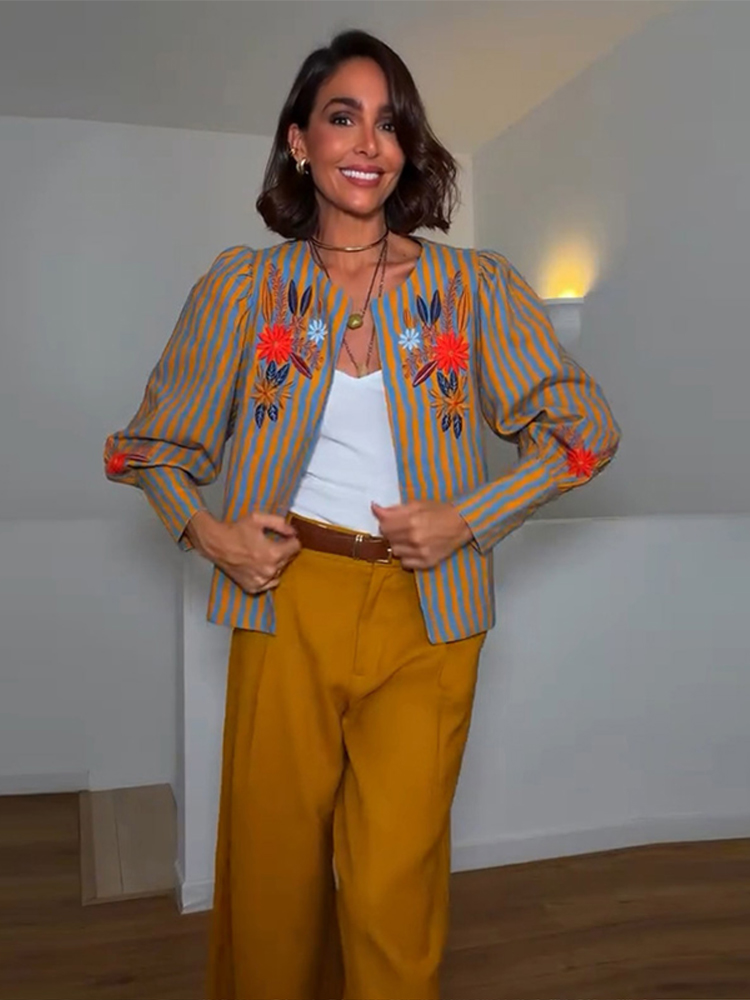 Jackets - Giacca Ricamata a Righe con Fiori